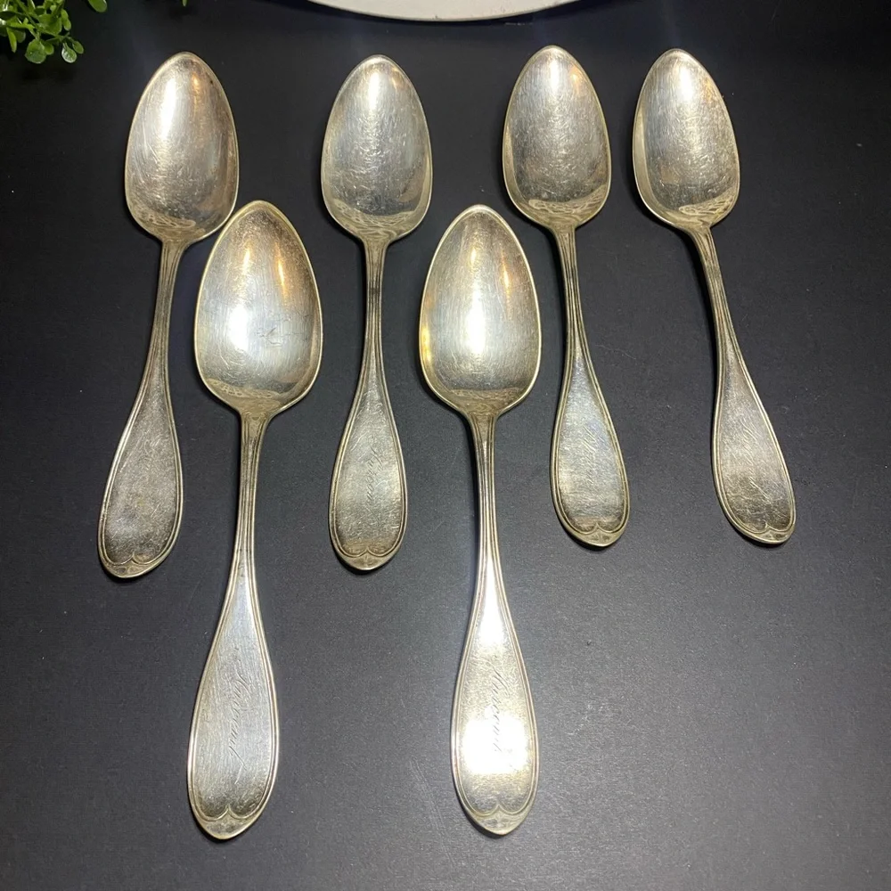 Meriden Britannia Co Silver-Plated Set of‎ Six Spoons